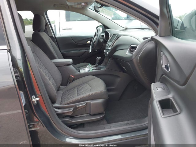 3GNAXUEV4KS603211 Chevrolet EQUINOX LT