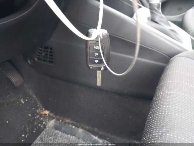2022 HYUNDAI VENUE KMHRB8A3XNU197571 Photo 10