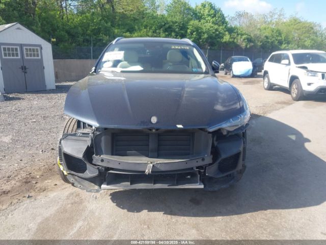 ZN661XUS6HX226945 Maserati Levante