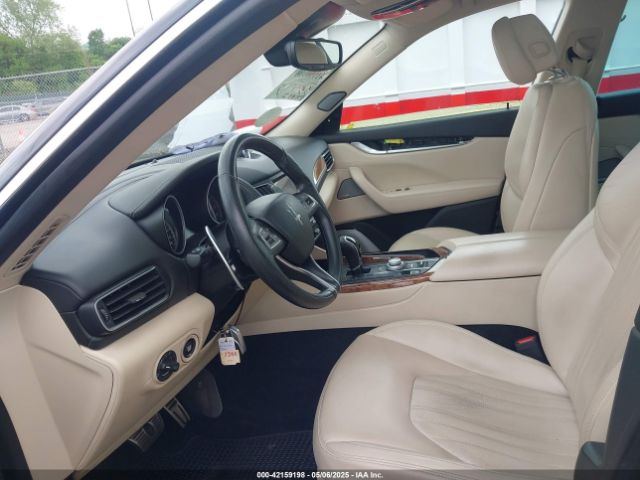 ZN661XUS6HX226945 Maserati Levante