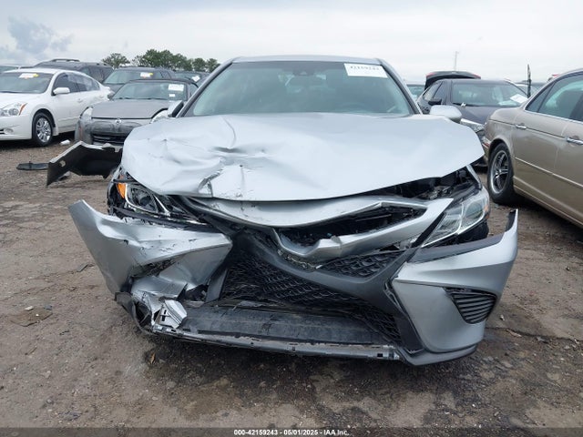4T1B11HK3JU129549 Toyota CAMRY SE