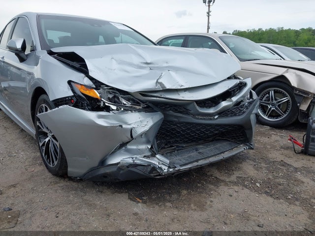 4T1B11HK3JU129549 Toyota CAMRY SE