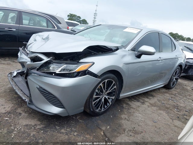 4T1B11HK3JU129549 Toyota CAMRY SE