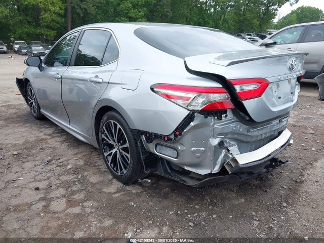 4T1B11HK3JU129549 Toyota CAMRY SE