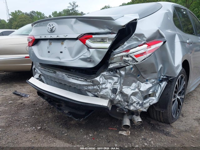 4T1B11HK3JU129549 Toyota CAMRY SE
