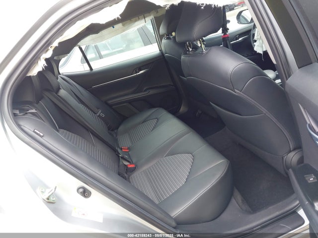 4T1B11HK3JU129549 Toyota CAMRY SE