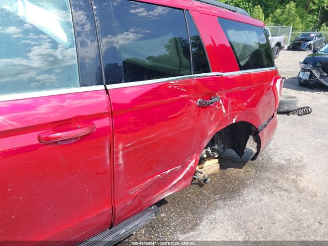 1FMJU1HT5KEA71256 Ford Expedition Xlt