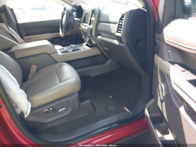 1FMJU1HT5KEA71256 Ford Expedition Xlt