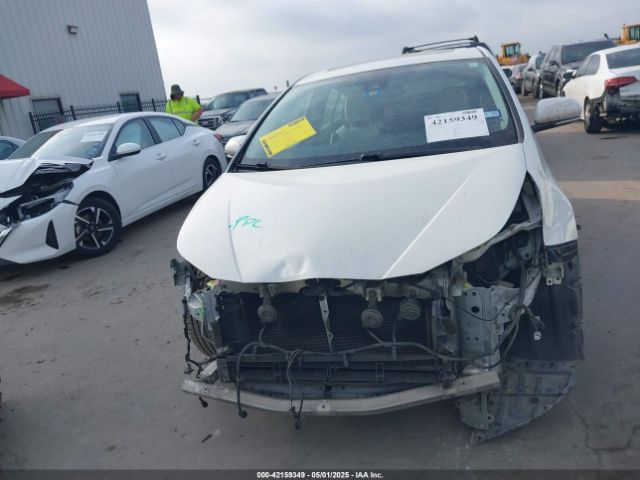 JTDKARFU8H3035514 Toyota Prius Four