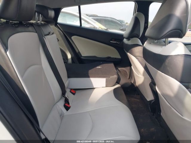 JTDKARFU8H3035514 Toyota Prius Four