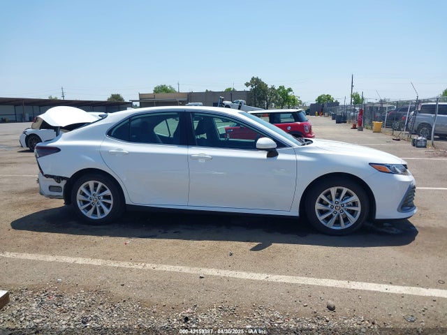 4T1C11AK8RU222206 Toyota CAMRY LE
