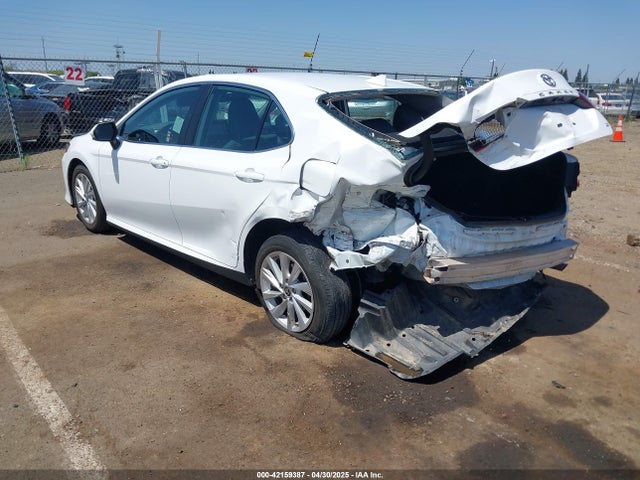 4T1C11AK8RU222206 Toyota CAMRY LE