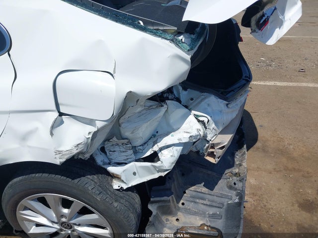4T1C11AK8RU222206 Toyota CAMRY LE