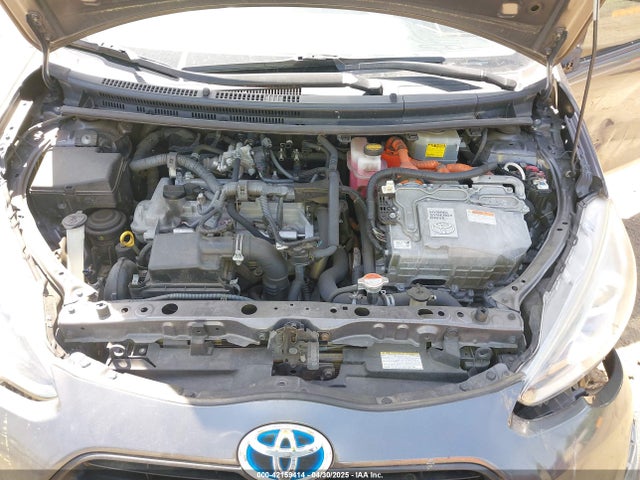 JTDKDTB35F1107411 Toyota Prius C One