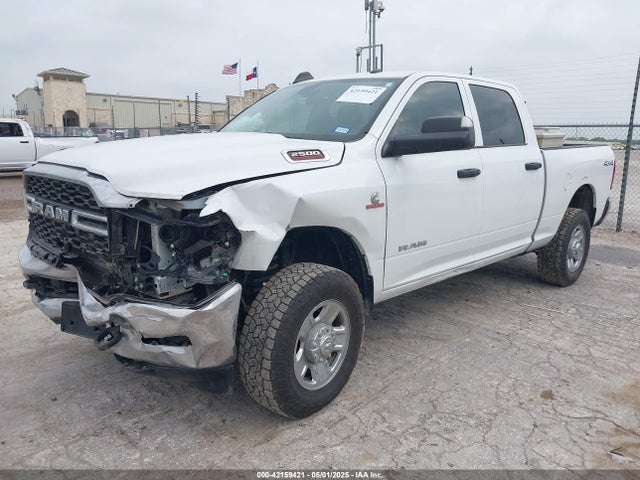 3C6UR5CL3NG130973 RAM 2500 Tradesman  4x4 6'4 Box