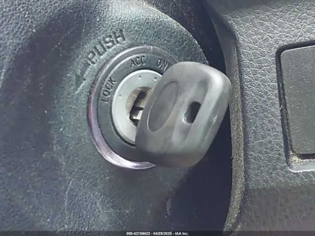 2T3WFREV8FW158110 Toyota Rav4 Xle