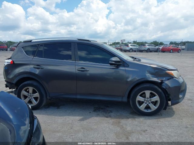 2T3WFREV8FW158110 Toyota Rav4 Xle