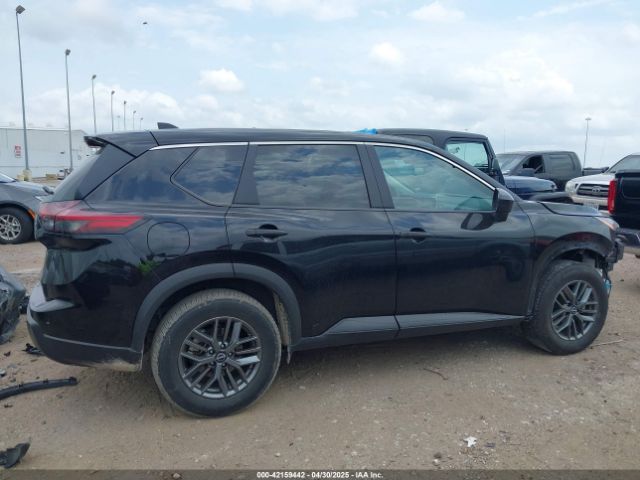 5N1BT3AA3RC710526 Nissan Rogue S Fwd