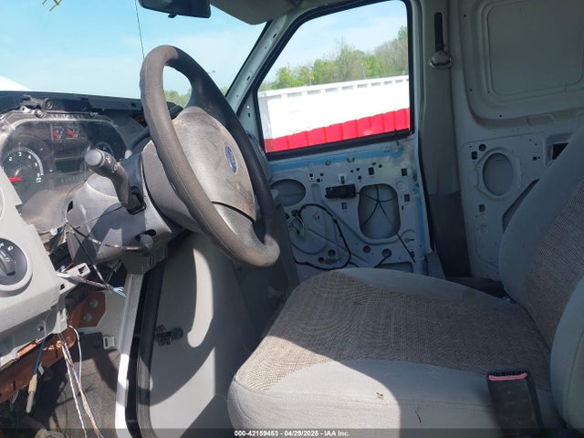 Ford E-250 Commercial 2014 1FTNS2EW2EDA83939 Image 5