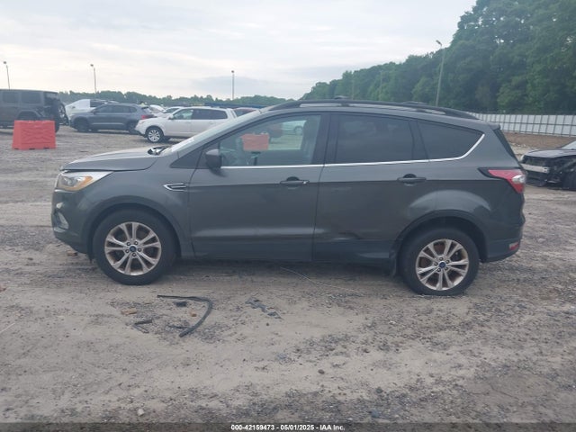 1FMCU0GD8HUC59037 Ford ESCAPE SE