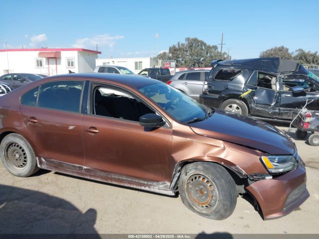 3VW267AJ8GM342646 Volkswagen Jetta 1.4t S