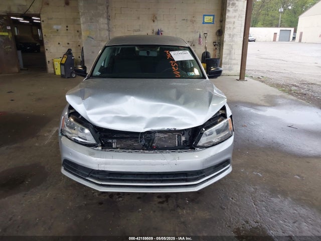 3VWD17AJ6FM314785 Volkswagen Jetta 1.8t Se