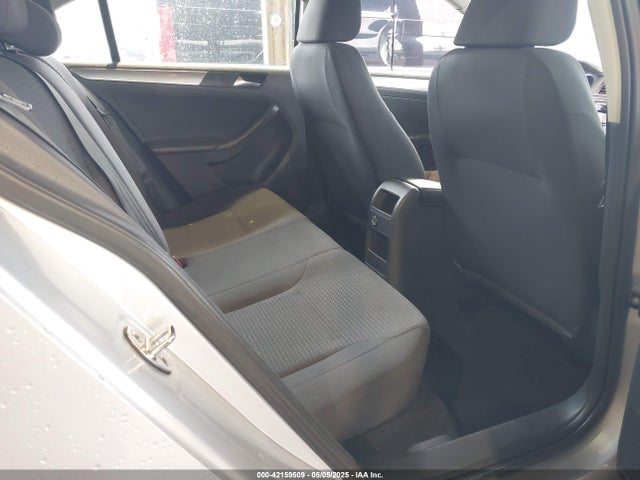 3VWD17AJ6FM314785 Volkswagen Jetta 1.8t Se