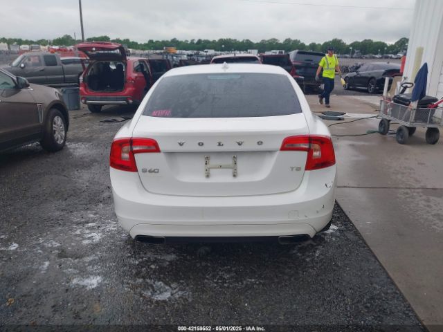 YV140MFB6F1317389 Volvo S60 T5 Premier