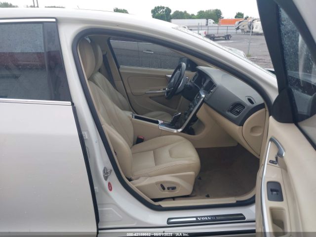 YV140MFB6F1317389 Volvo S60 T5 Premier