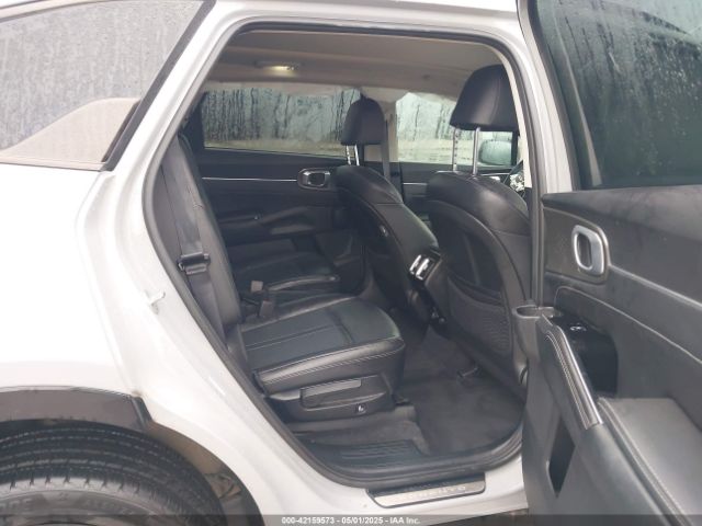5XYRKDLF9NG129963 KIA SORENTO SX