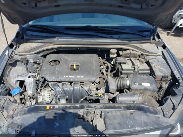 KMHD74LF2HU061211 Hyundai ELANTRA SE