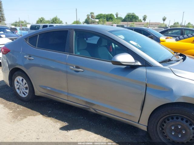 KMHD74LF2HU061211 Hyundai ELANTRA SE