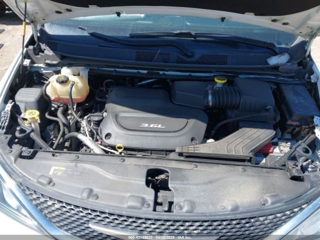 2018 CHRYSLER PACIFICA 2C4RC1FG1JR109048 Photo 9
