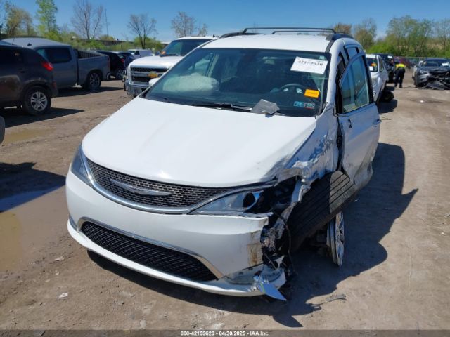 2018 CHRYSLER PACIFICA 2C4RC1FG1JR109048 Photo 1