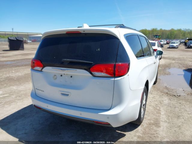 2018 CHRYSLER PACIFICA 2C4RC1FG1JR109048 Photo 3