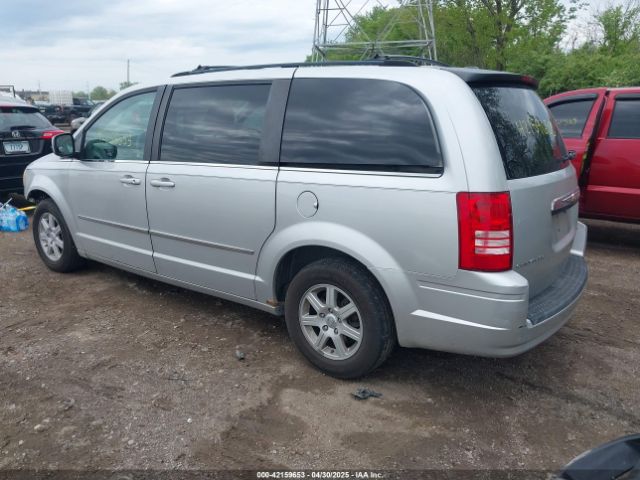 2010 CHRYSLER TOWN & COUNTRY 2A4RR5D16AR305744 Photo 2