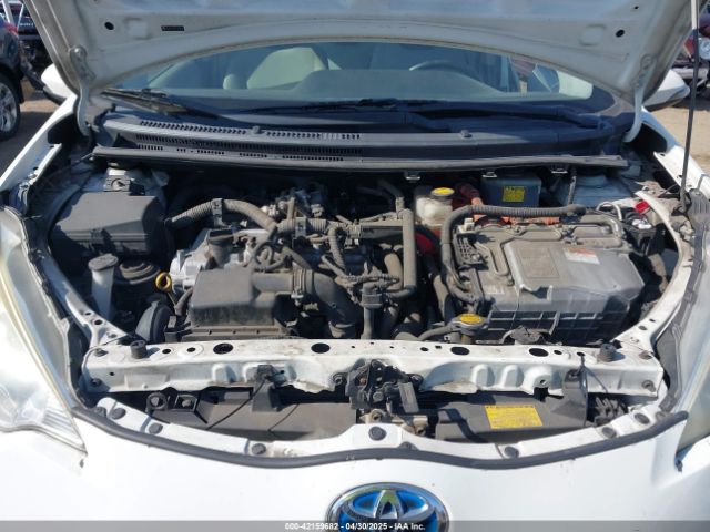 JTDKDTB35E1082542 Toyota Prius C One