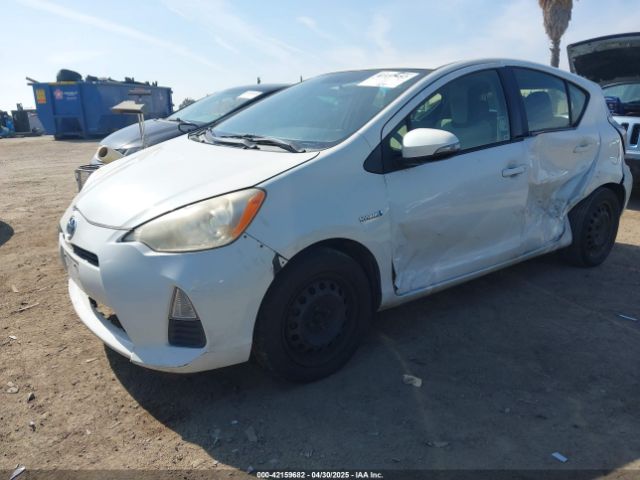 JTDKDTB35E1082542 Toyota Prius C One