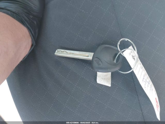 5XYPGDA35GG105972 KIA Sorento 2.4l Lx