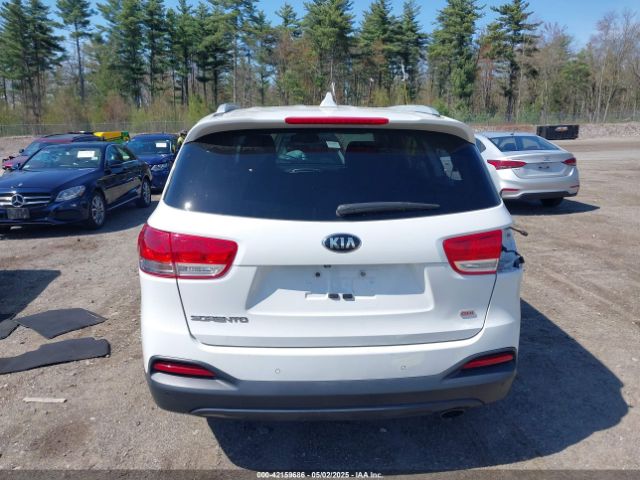 5XYPGDA35GG105972 KIA Sorento 2.4l Lx