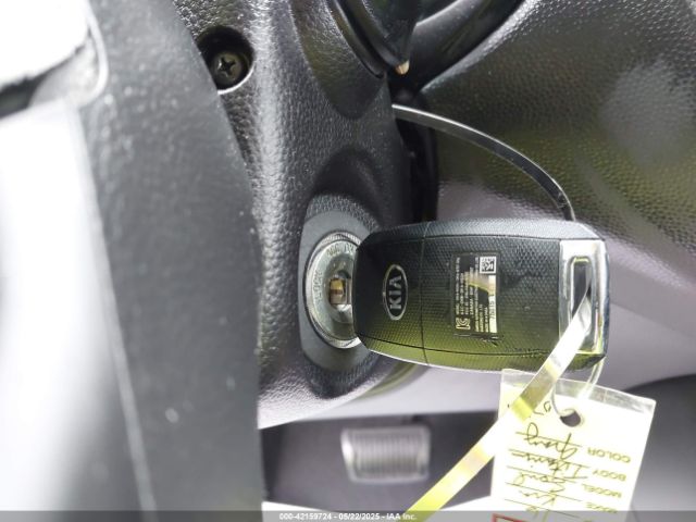 KNDJN2A28G7321321 KIA Soul