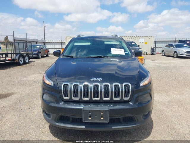 1C4PJLCB4HW549123 Jeep Cherokee Latitude Fwd
