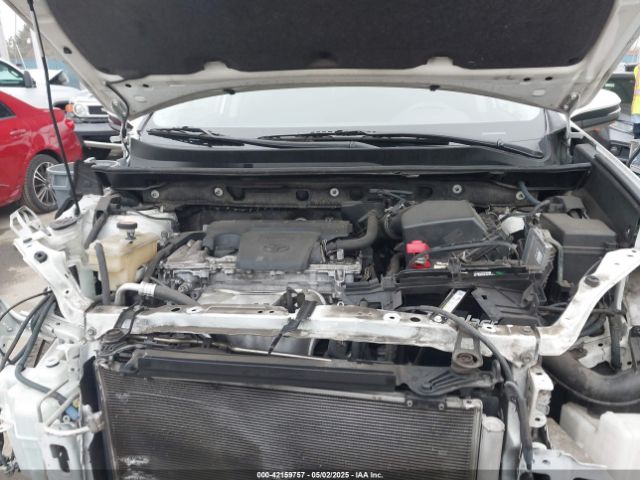 JTMWFREV6FD075613 Toyota Rav4 Xle