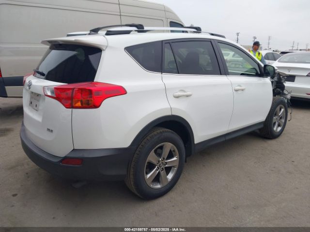JTMWFREV6FD075613 Toyota Rav4 Xle