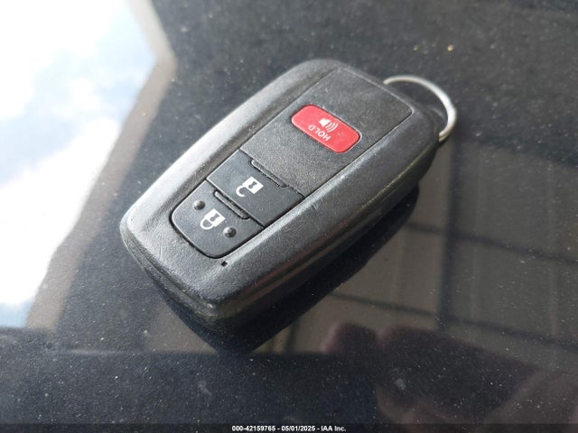JTNKHMBX1L1077957 Toyota C-HR XLE