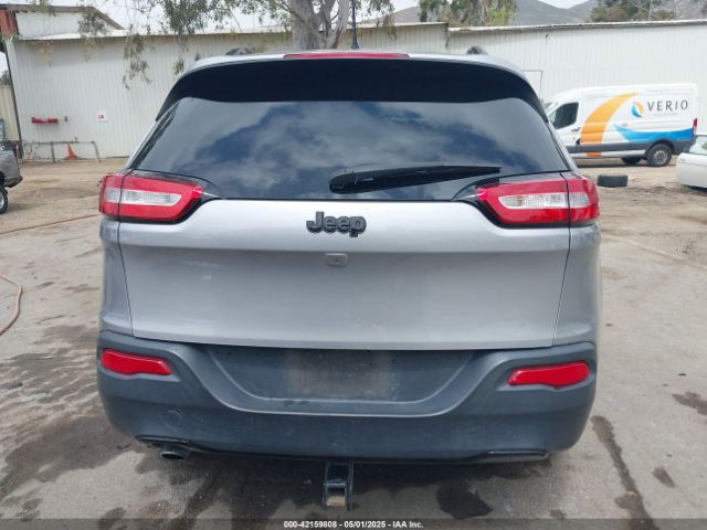 1C4PJLCB2JD540423 Jeep Cherokee Latitude Fwd