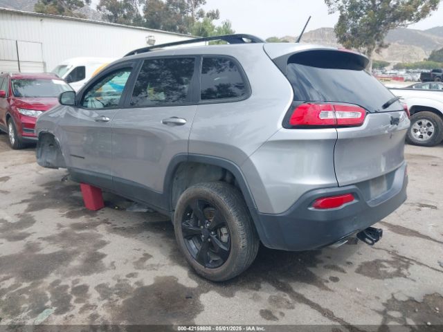 1C4PJLCB2JD540423 Jeep Cherokee Latitude Fwd