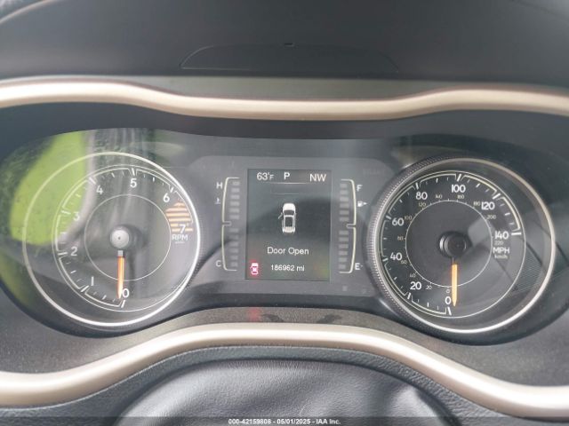 1C4PJLCB2JD540423 Jeep Cherokee Latitude Fwd