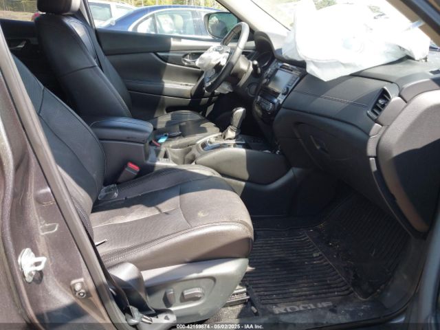 5N1AT2MV8KC748666 Nissan Rogue Sl
