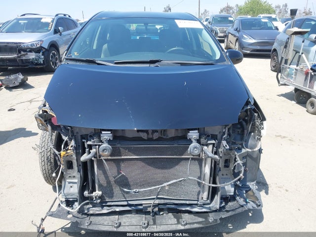 Toyota Prius Two 2014 JTDKN3DUXE1738737 Image 13